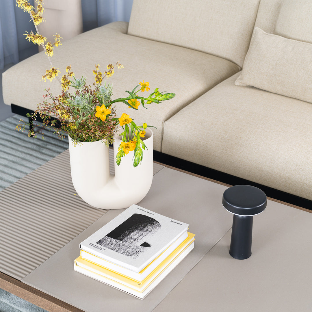 muuto | kink vase | sand 26cm