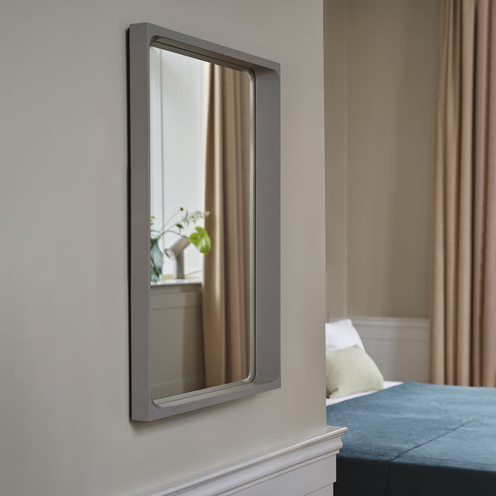 muuto | arced mirror small | light grey