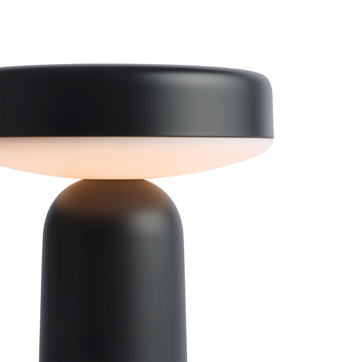 muuto | ease portable lamp | black