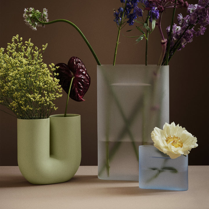 muuto | kink vase | light green 26cm