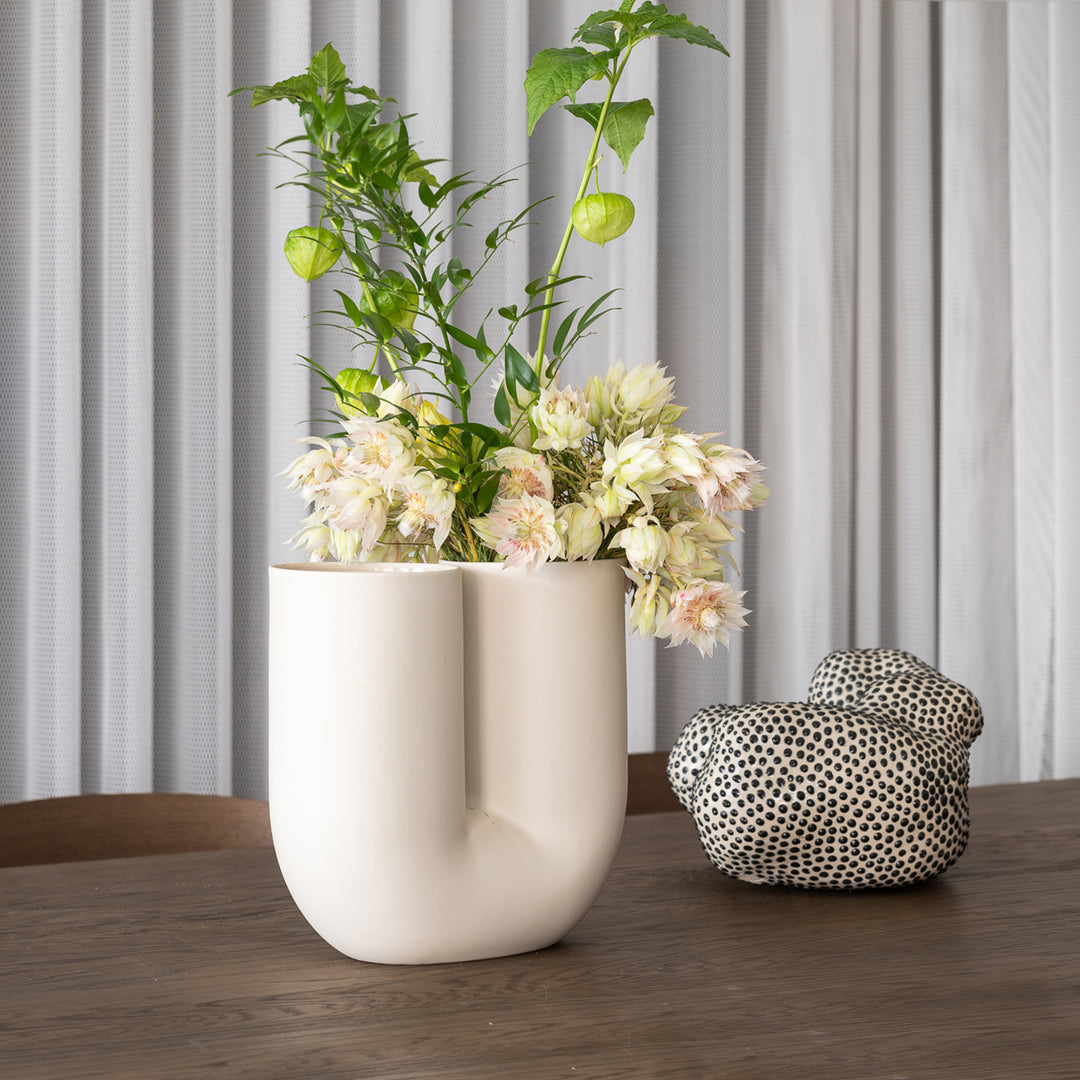 muuto | kink vase | sand 26cm