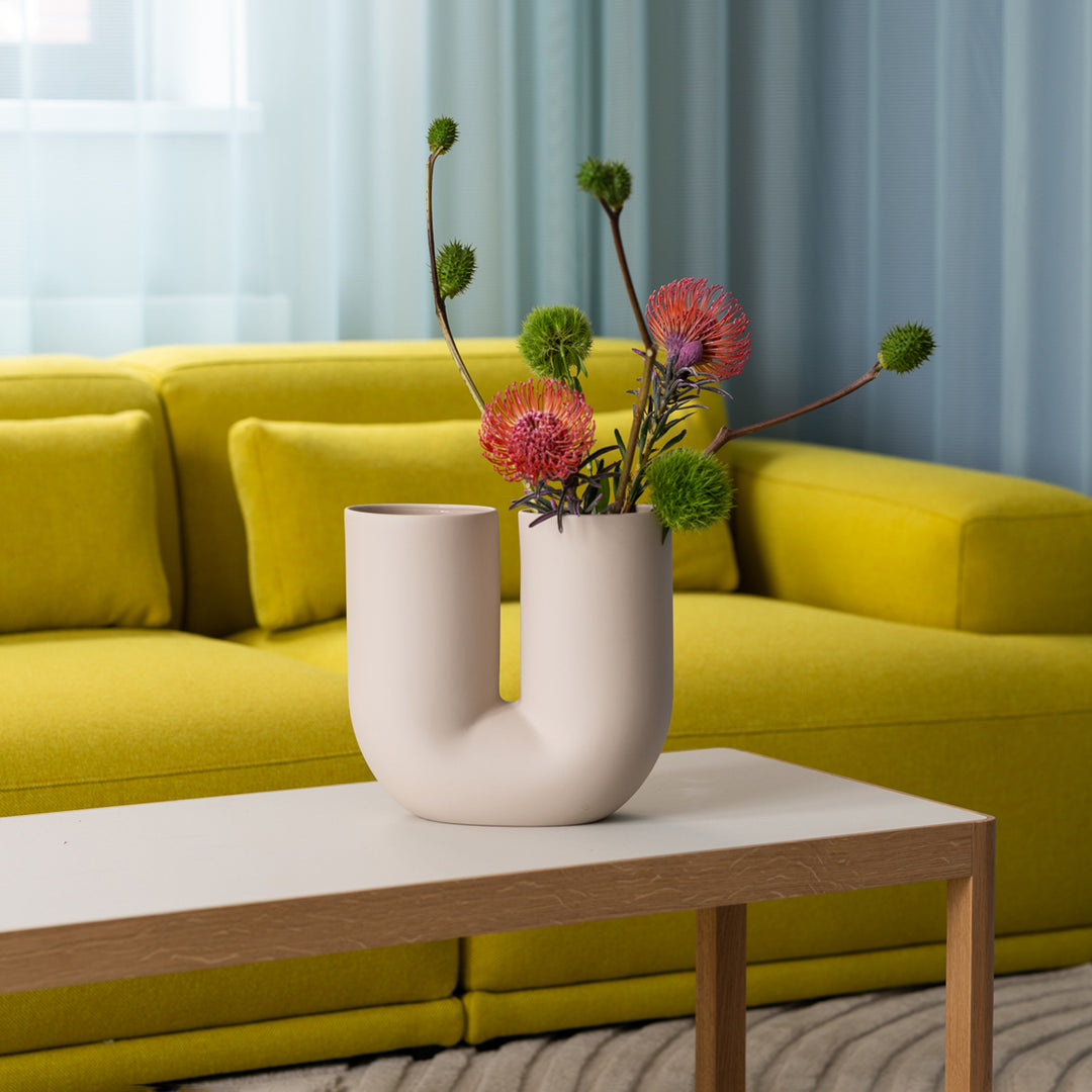muuto | kink vase | sand 26cm