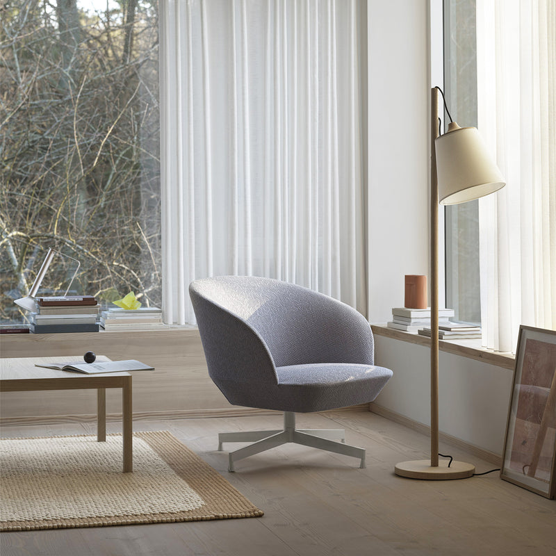 muuto | oslo lounge chair | swivel base | vidar 146 + grey legs