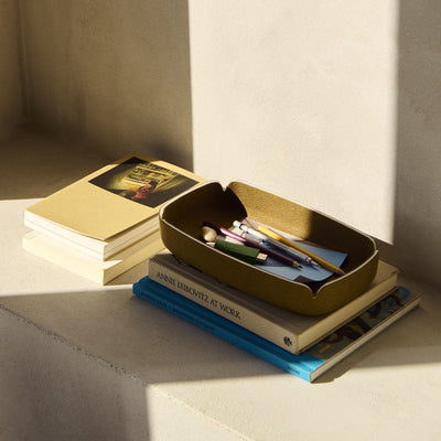 muuto | restore tray 28cm | brown green