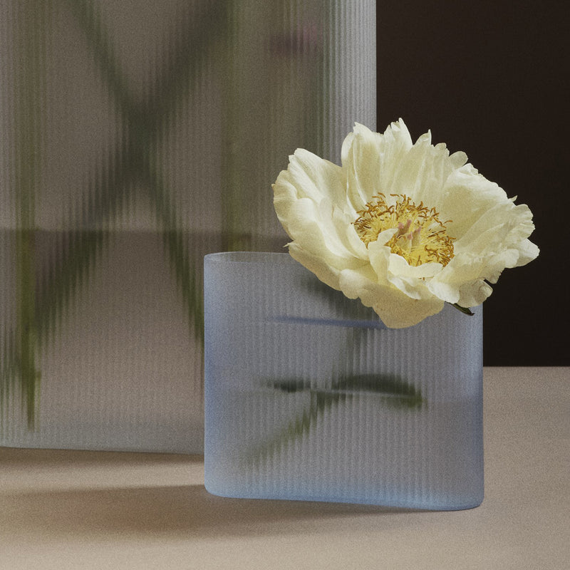muuto | ridge vase | light blue 16.5cm