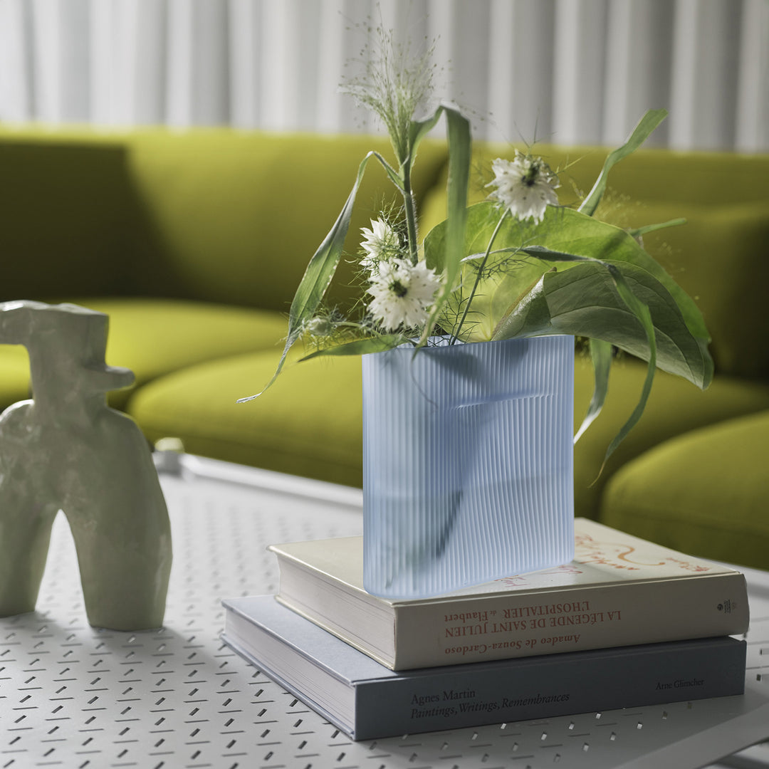 muuto | ridge vase | light blue 16.5cm