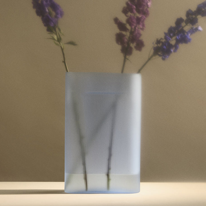 muuto | ridge vase | light blue 35cm