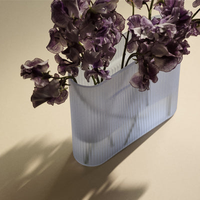 muuto | ridge vase | light blue 48.5cm