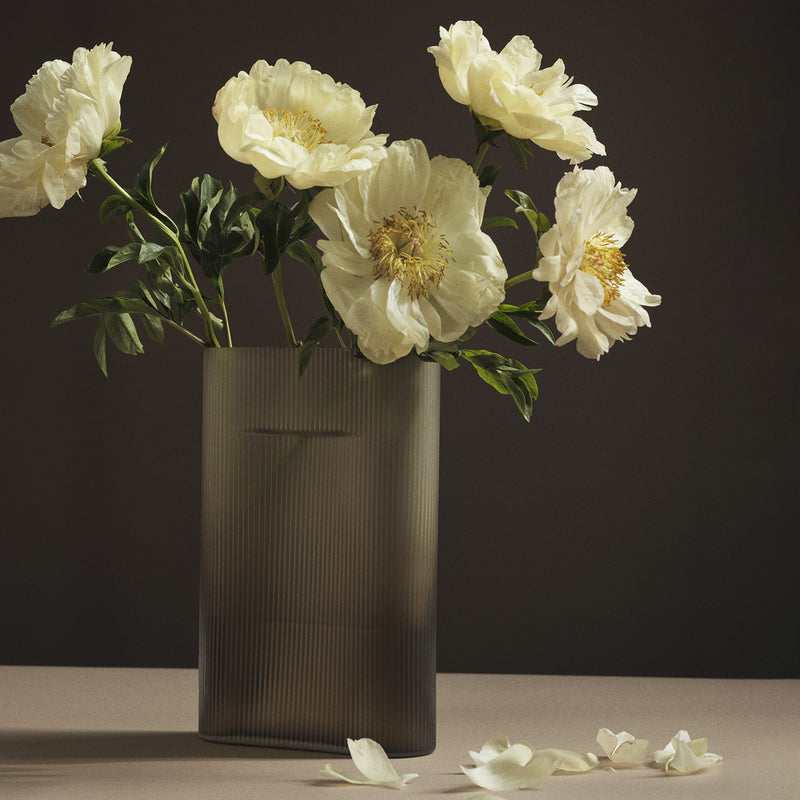 muuto | ridge vase | taupe 35cm