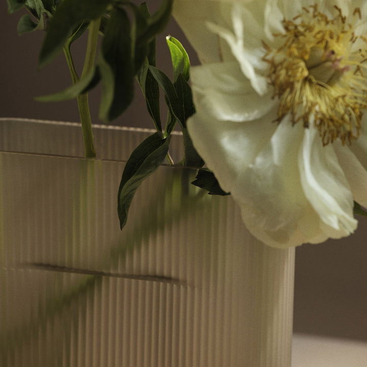 muuto | ridge vase | taupe 35cm