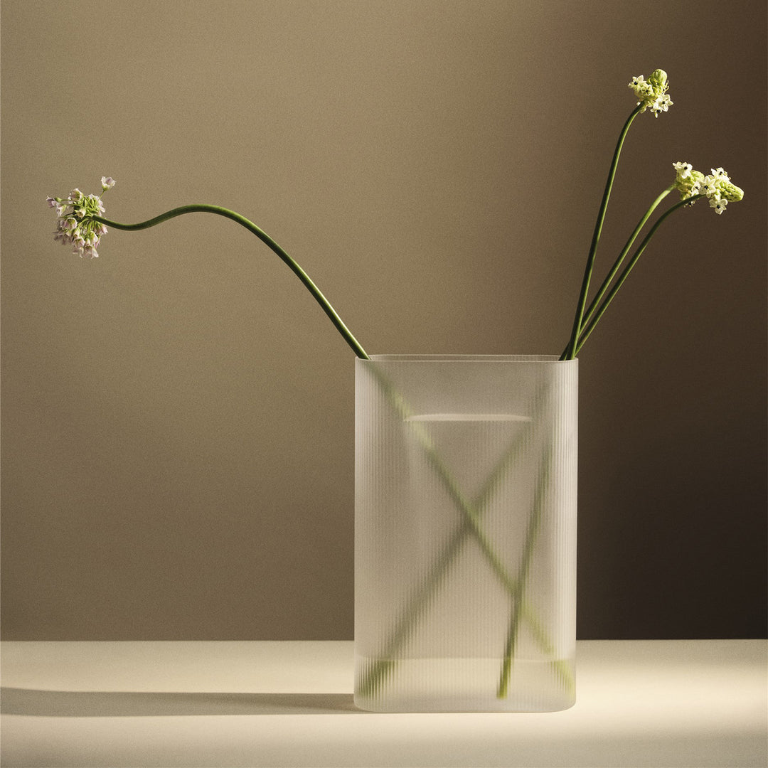 muuto | ridge vase | white 48.5cm