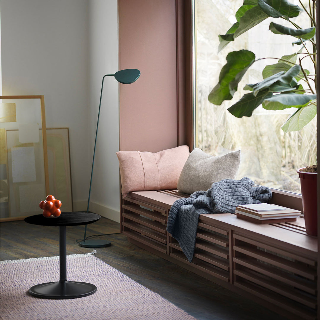 muuto | soft side table 48x48cm | black laminate