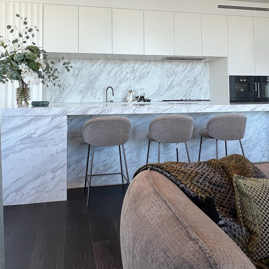 freifrau | ona bar stool | maple 732 + slate grey steel frame