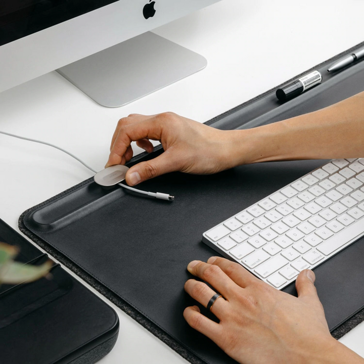 orbitkey | desk mat | black medium - LC