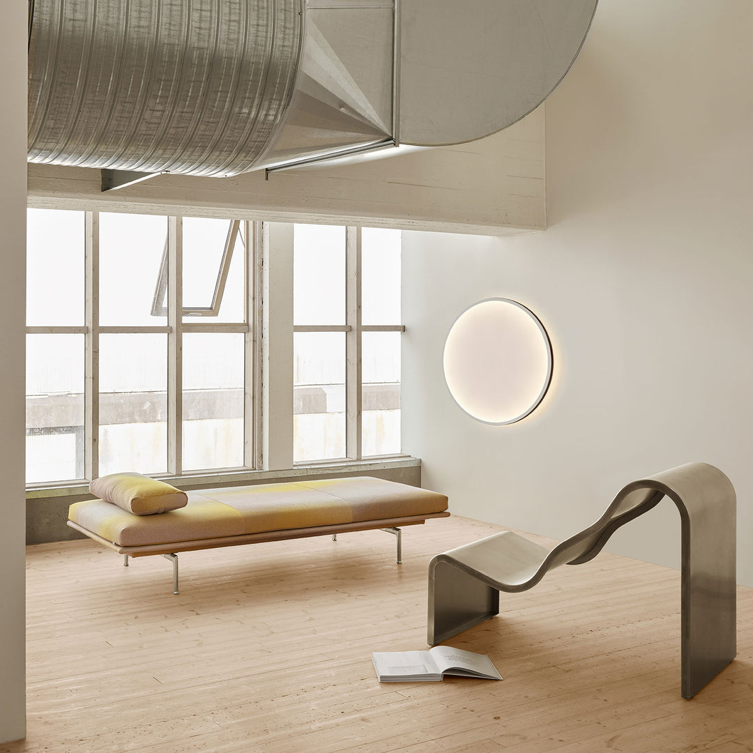 muuto | calm wall lamp | 90 cm | white grey