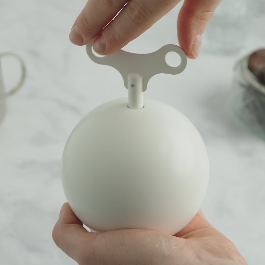 siebensachen | mozartkugel musical box | snowball white - limited edition