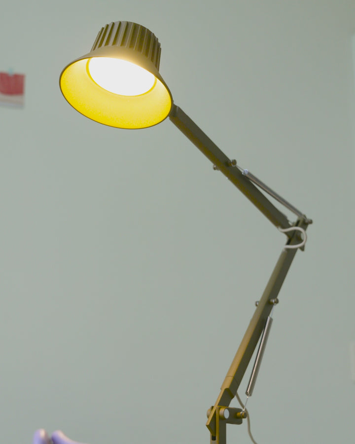 muuto | dedicate table lamp S2 | brown green