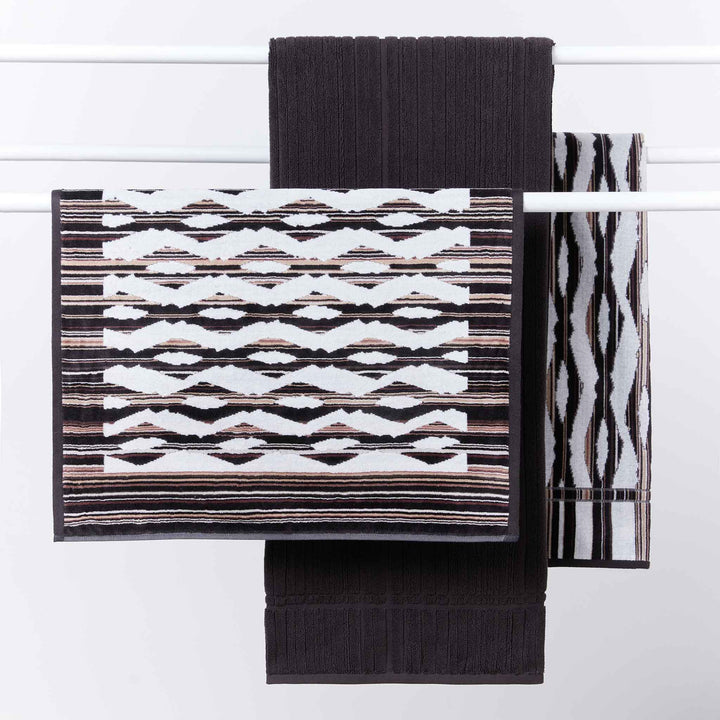 innate collection | ripple towel - dark