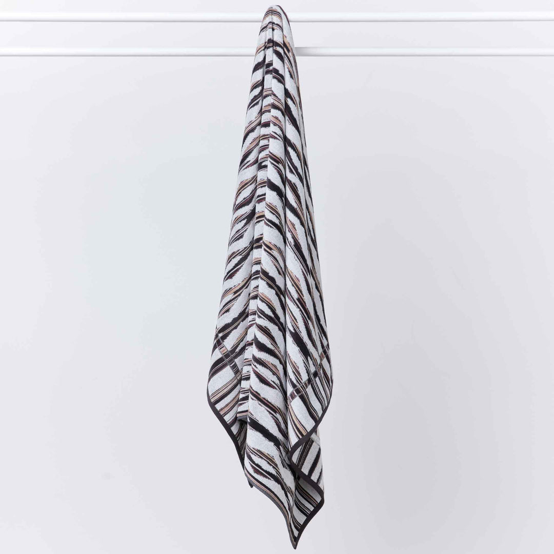 innate collection | ripple towel - dark