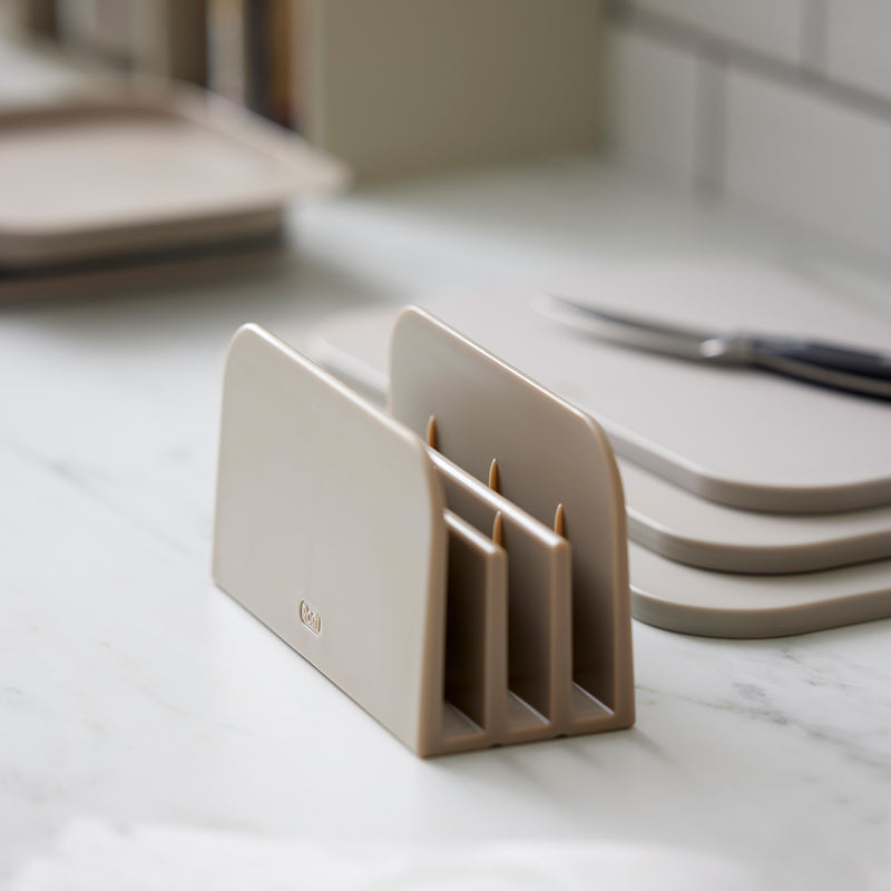 rosti | choptima chopping board set with holder | humus