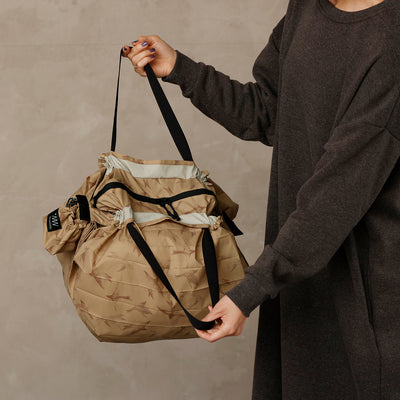 shupatto | packable bag | flying birds - LC