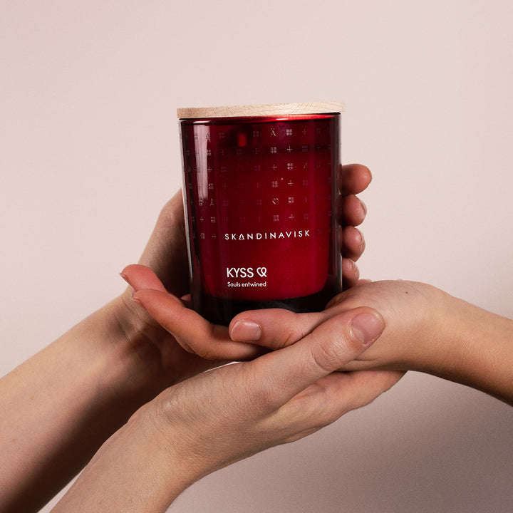skandinavisk | scented candle | kyss