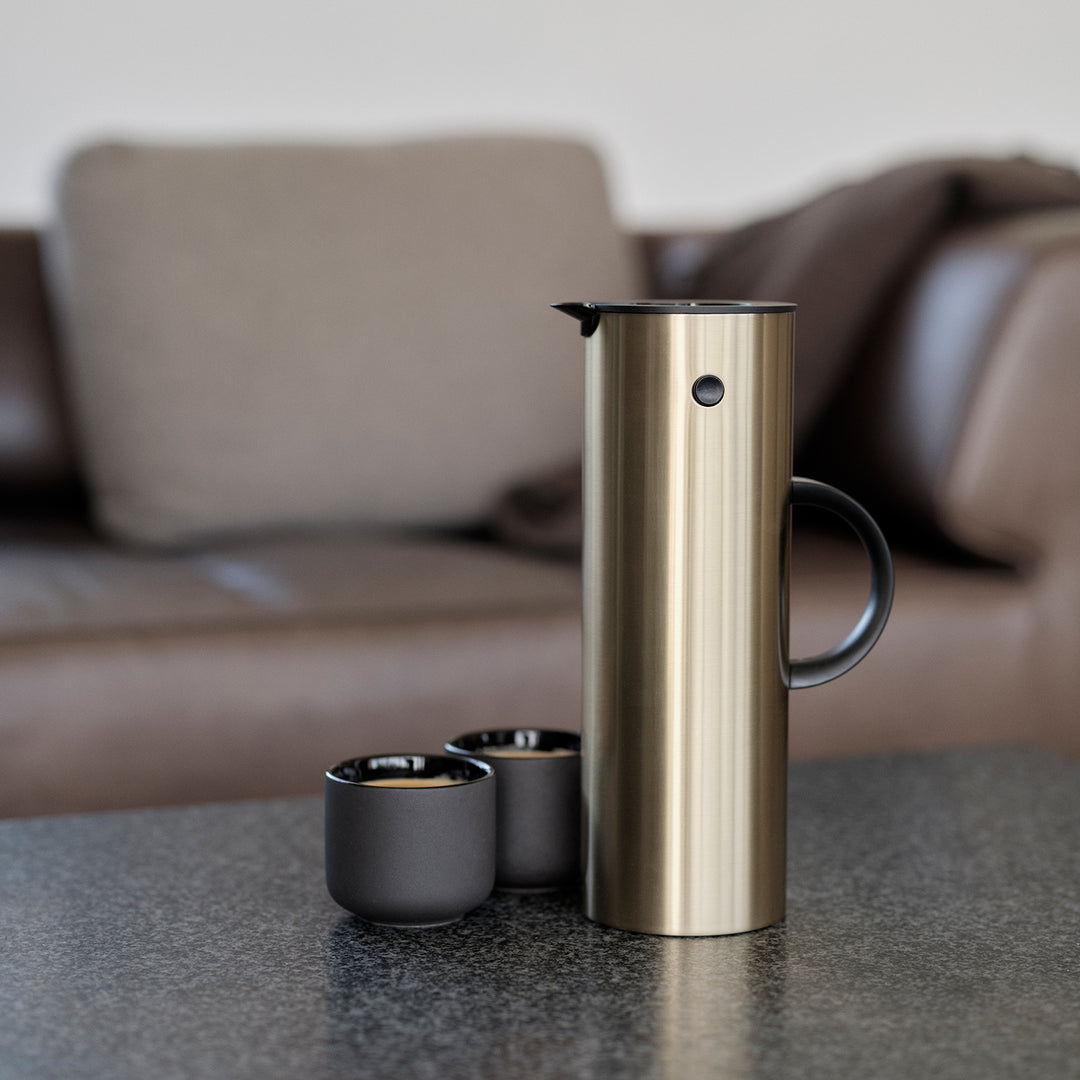 stelton | em77 vacuum jug | brushed brass