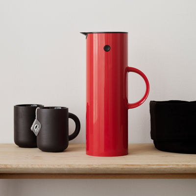 stelton | em77 vacuum jug | red