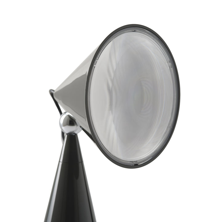 tom dixon | pose portable lamp | kelp