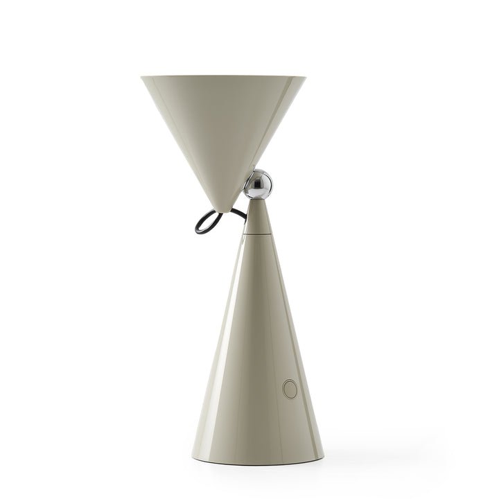 tom dixon | pose portable lamp | putty