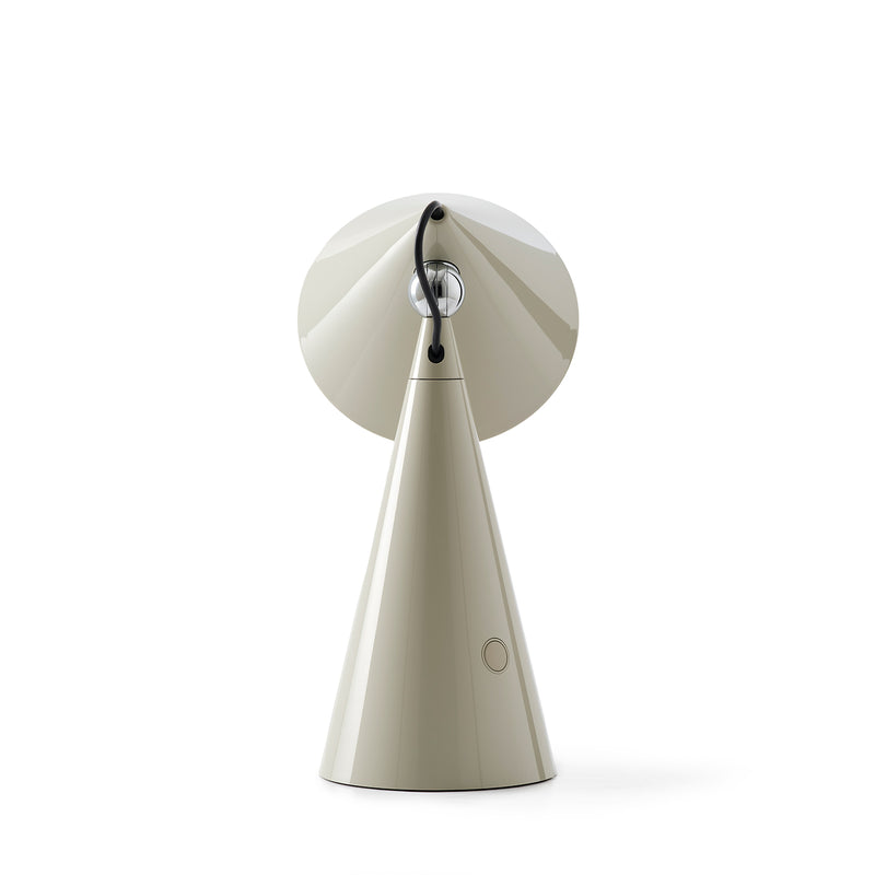 tom dixon | pose portable lamp | putty