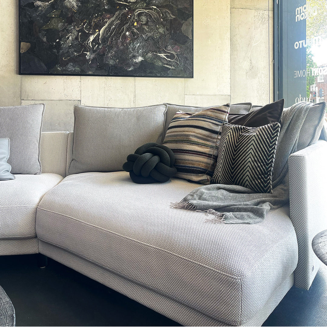 rolf benz | onda sofa | fabric silk grey 24.510 + black oak legs