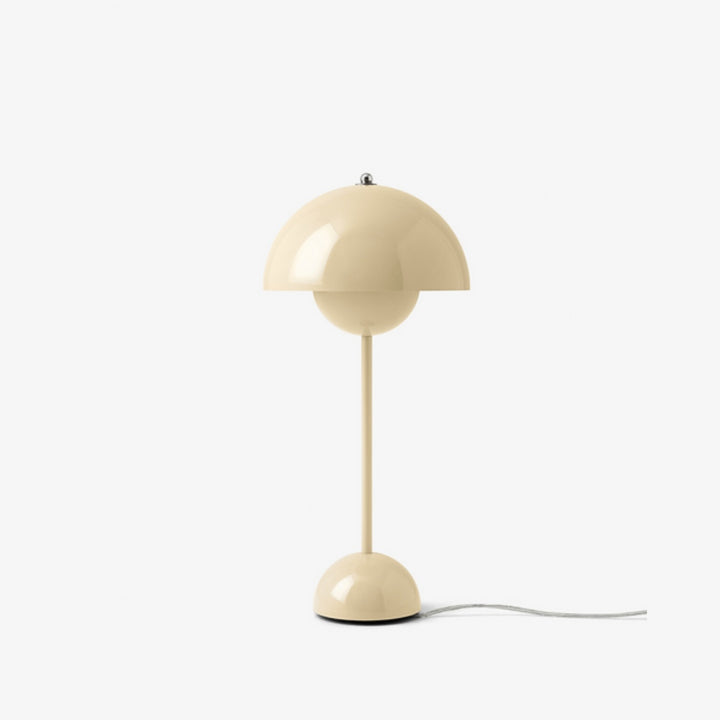 &tradition | flowerpot VP3 table lamp | ivory