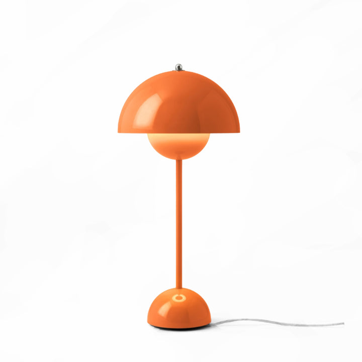 &tradition | flowerpot VP3 table lamp | zesty orange