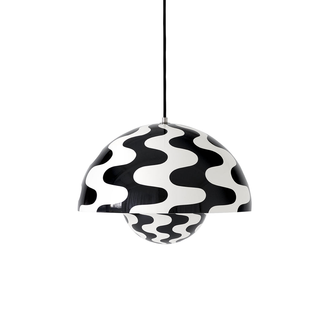 &tradition | flowerpot VP7 pendant lamp | black + white pattern 37cm
