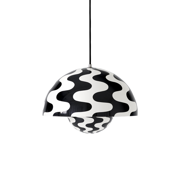 &tradition | flowerpot VP7 pendant lamp | black + white pattern 37cm