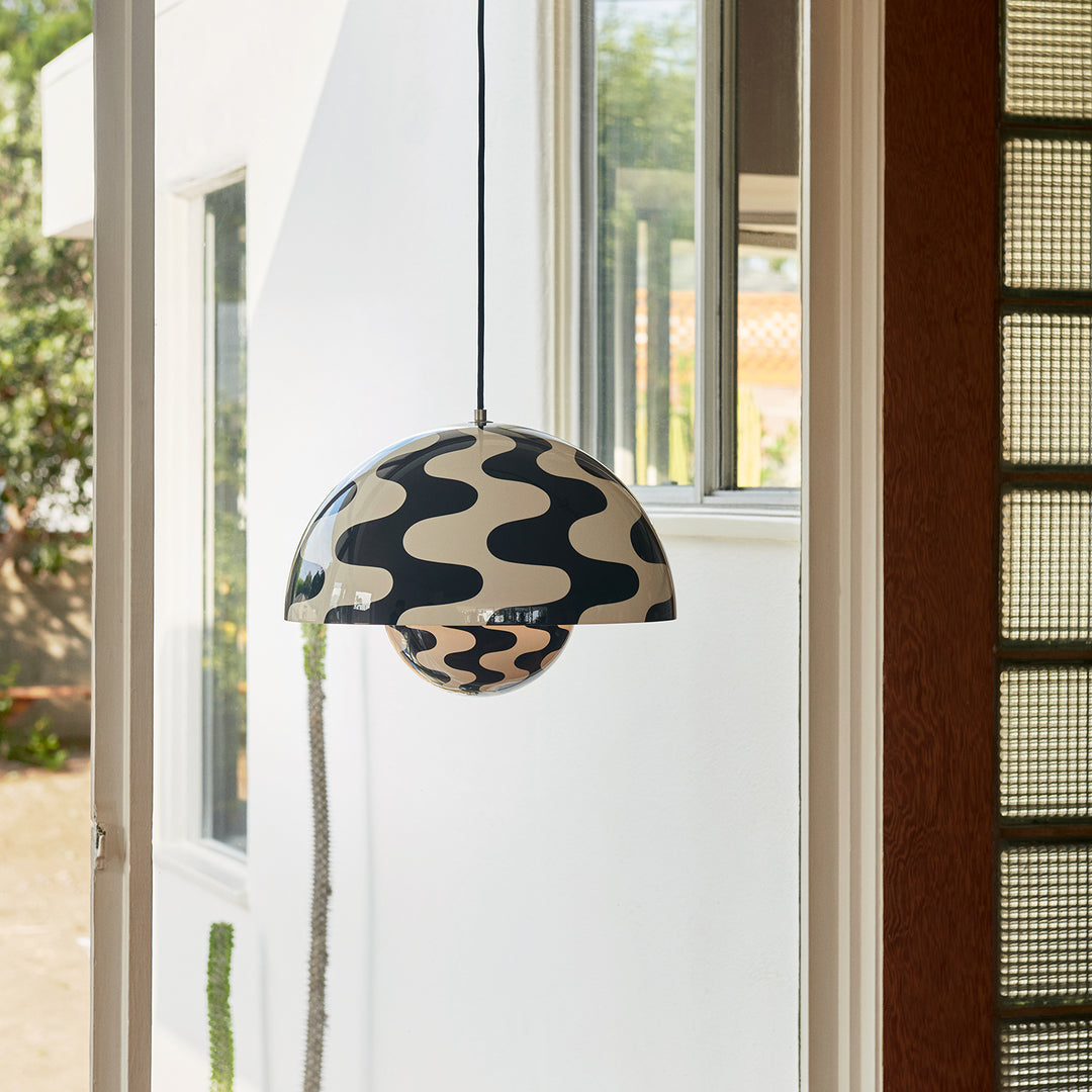 &tradition | flowerpot VP7 pendant lamp | black + white pattern 37cm