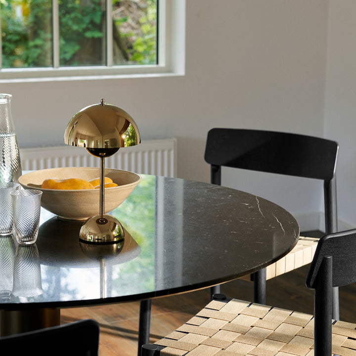 &tradition | flowerpot VP9 portable lamp | brass