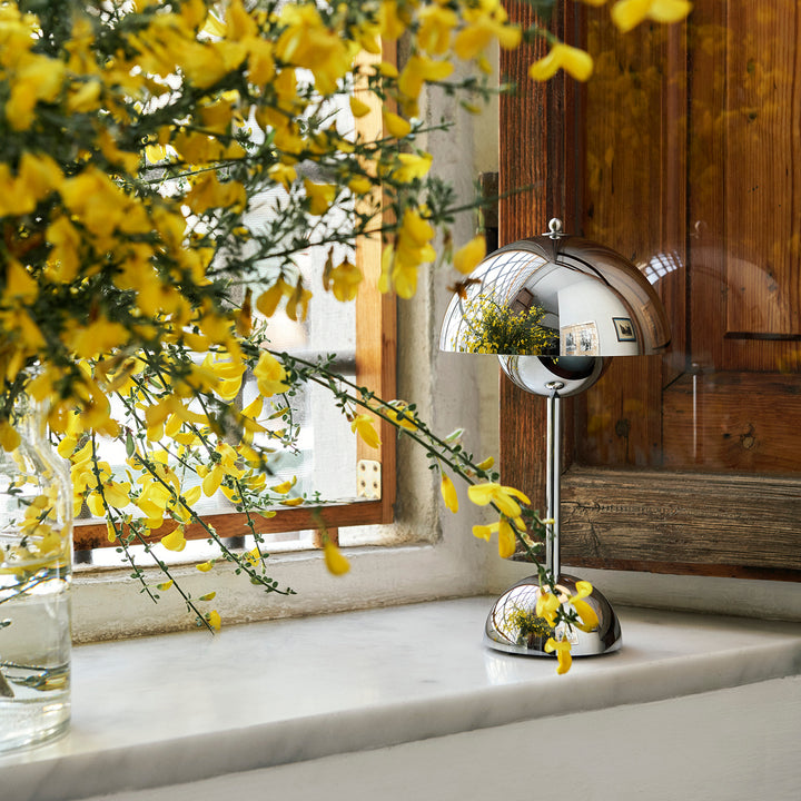 &tradition | flowerpot VP9 portable lamp | chrome