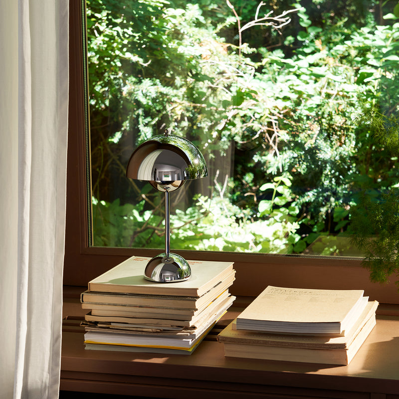&tradition | flowerpot VP9 portable lamp | chrome