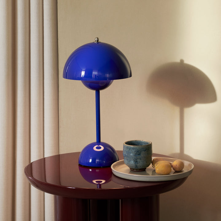 &tradition | flowerpot VP9 portable lamp | cobalt blue