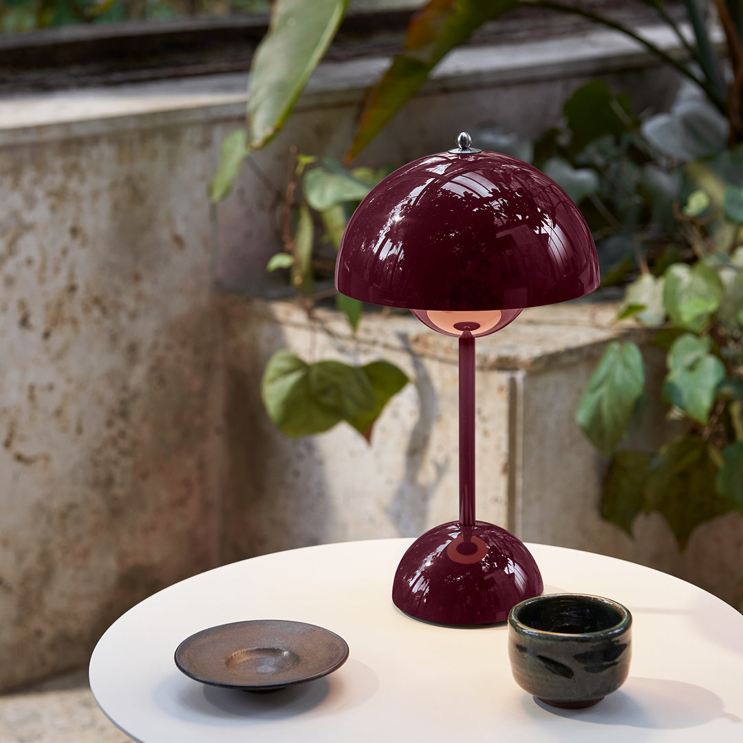 &tradition | flowerpot VP9 portable lamp | dark plum