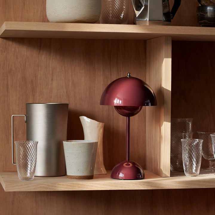 &tradition | flowerpot VP9 portable lamp | dark plum