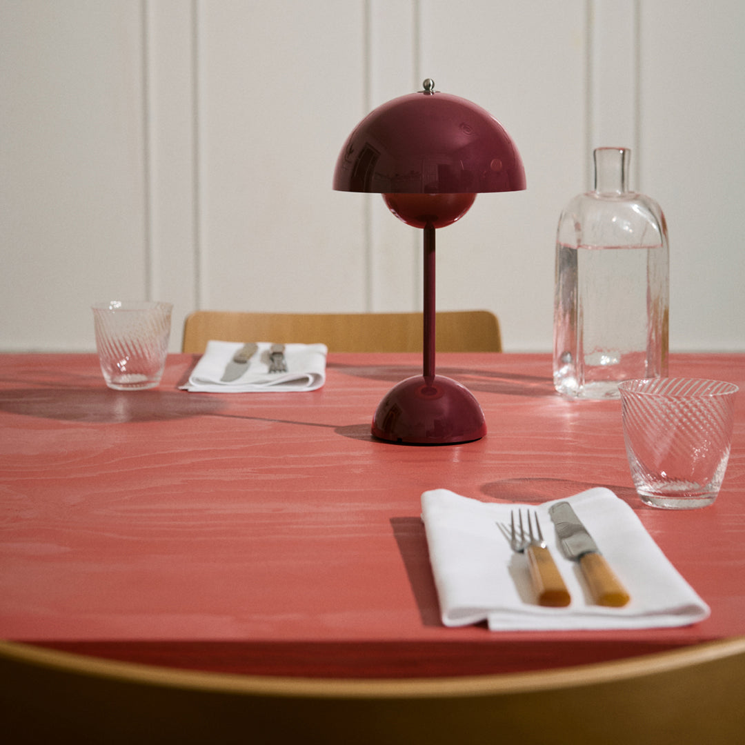 &tradition | flowerpot VP9 portable lamp | dark plum