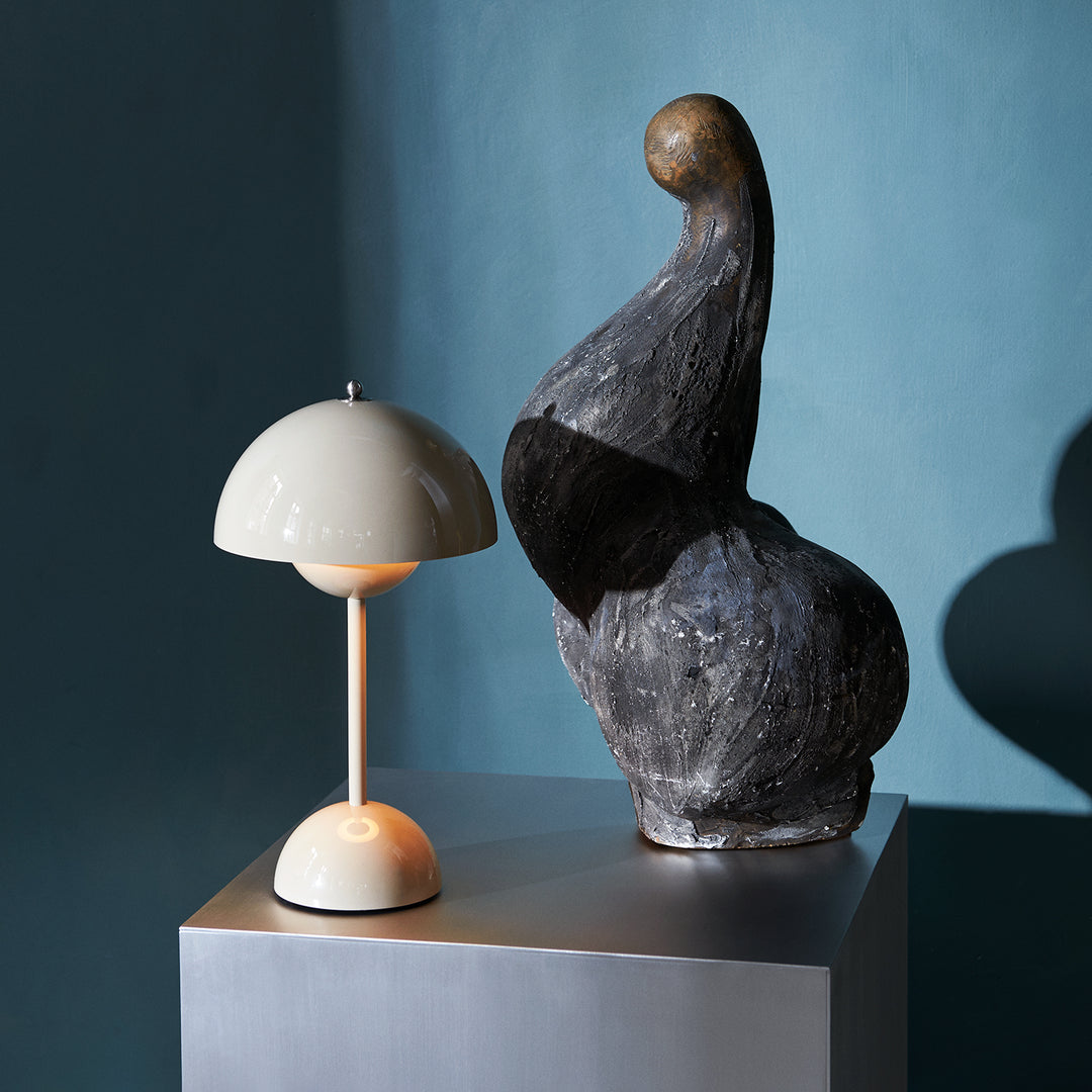 &tradition | flowerpot VP9 portable lamp | grey beige