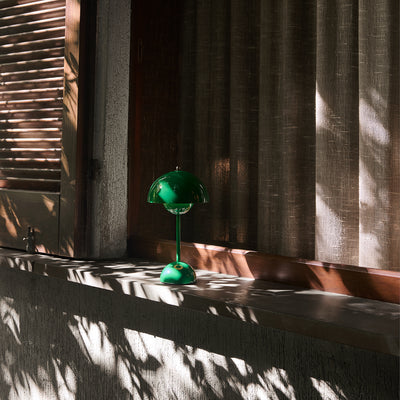 &tradition | flowerpot VP9 portable lamp | signal green