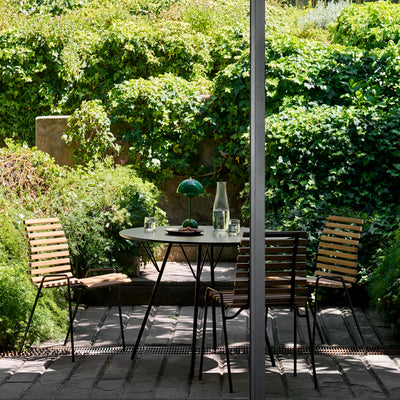 &tradition | flowerpot VP9 portable lamp | signal green