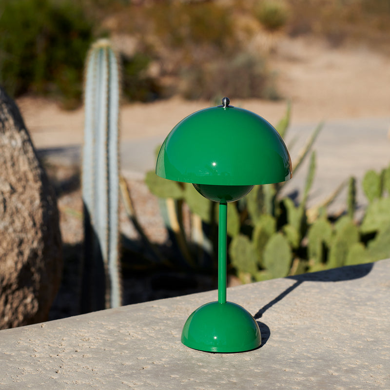 &tradition | flowerpot VP9 portable lamp | signal green