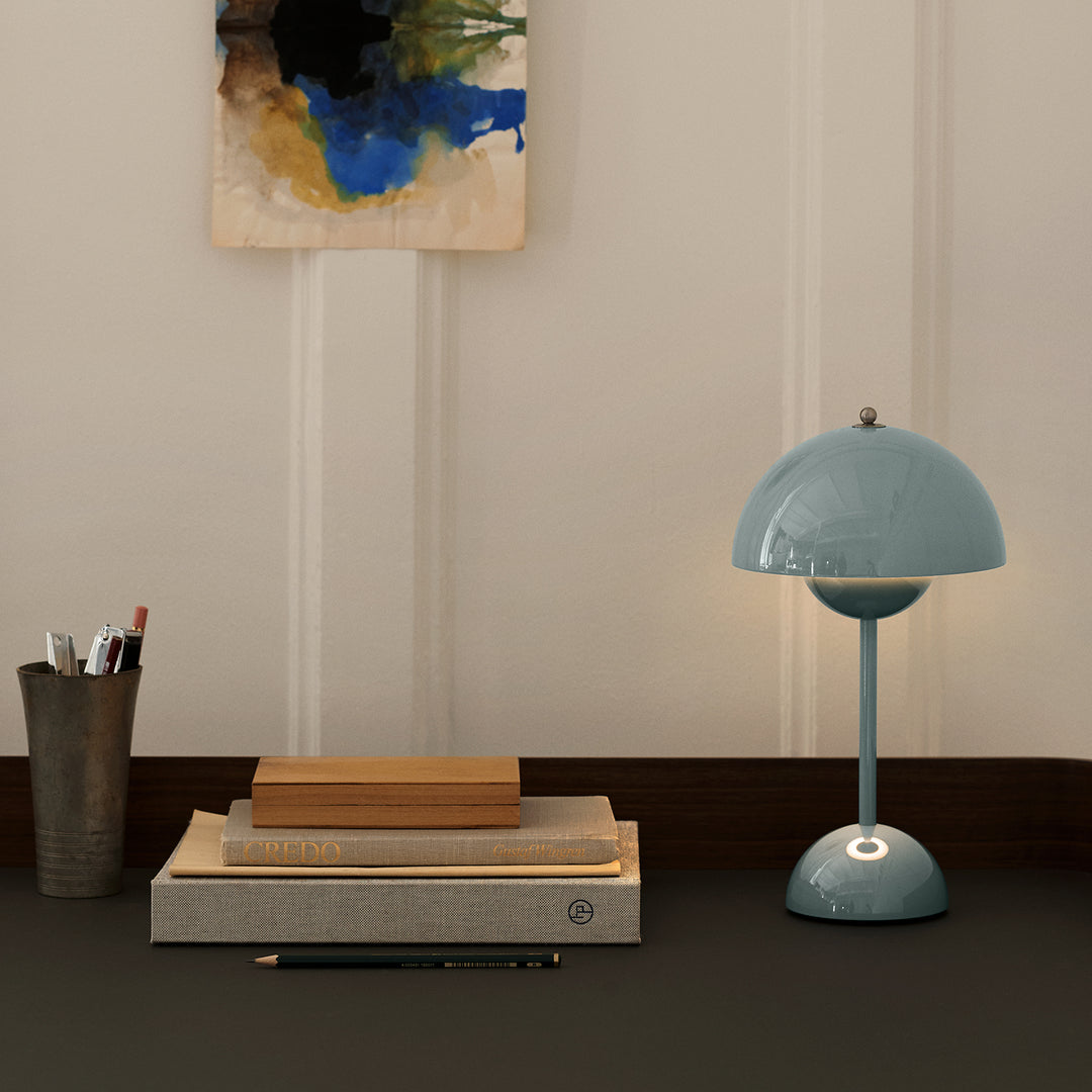 &tradition | flowerpot VP9 portable lamp | stone blue