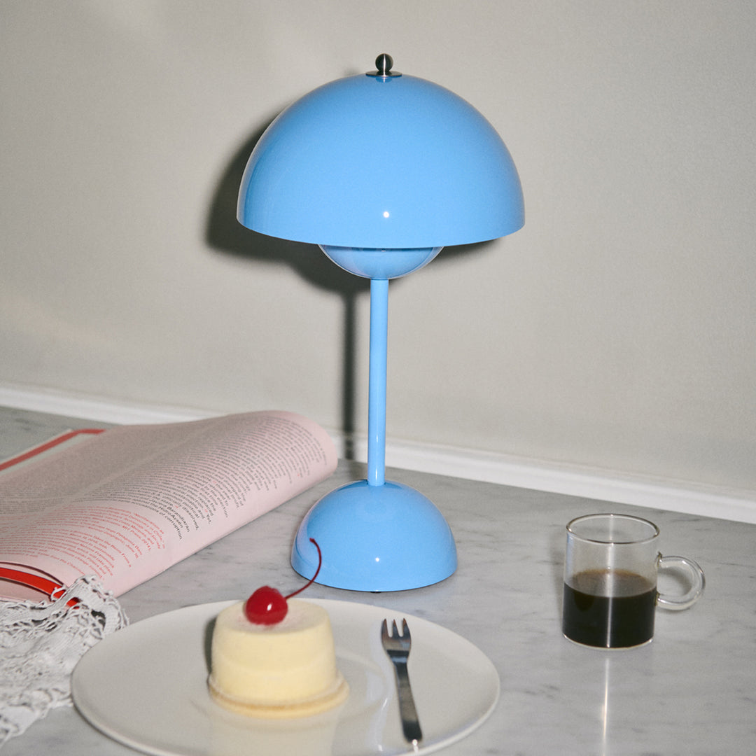 &tradition | flowerpot VP9 portable lamp | swim blue